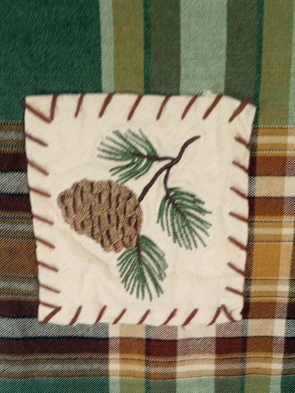 Green and Brown Plaid Decorative Valance With Pine Cones And Needles Appliqués